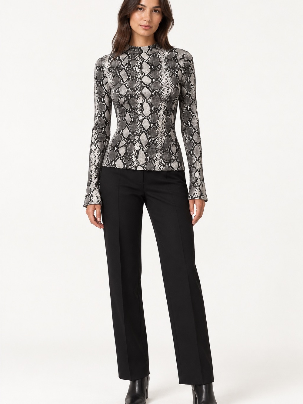 33. naked wardrobe โข NWOT $89 snake print top